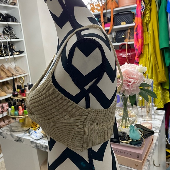 Beige knit crop top - Picture 2 of 4